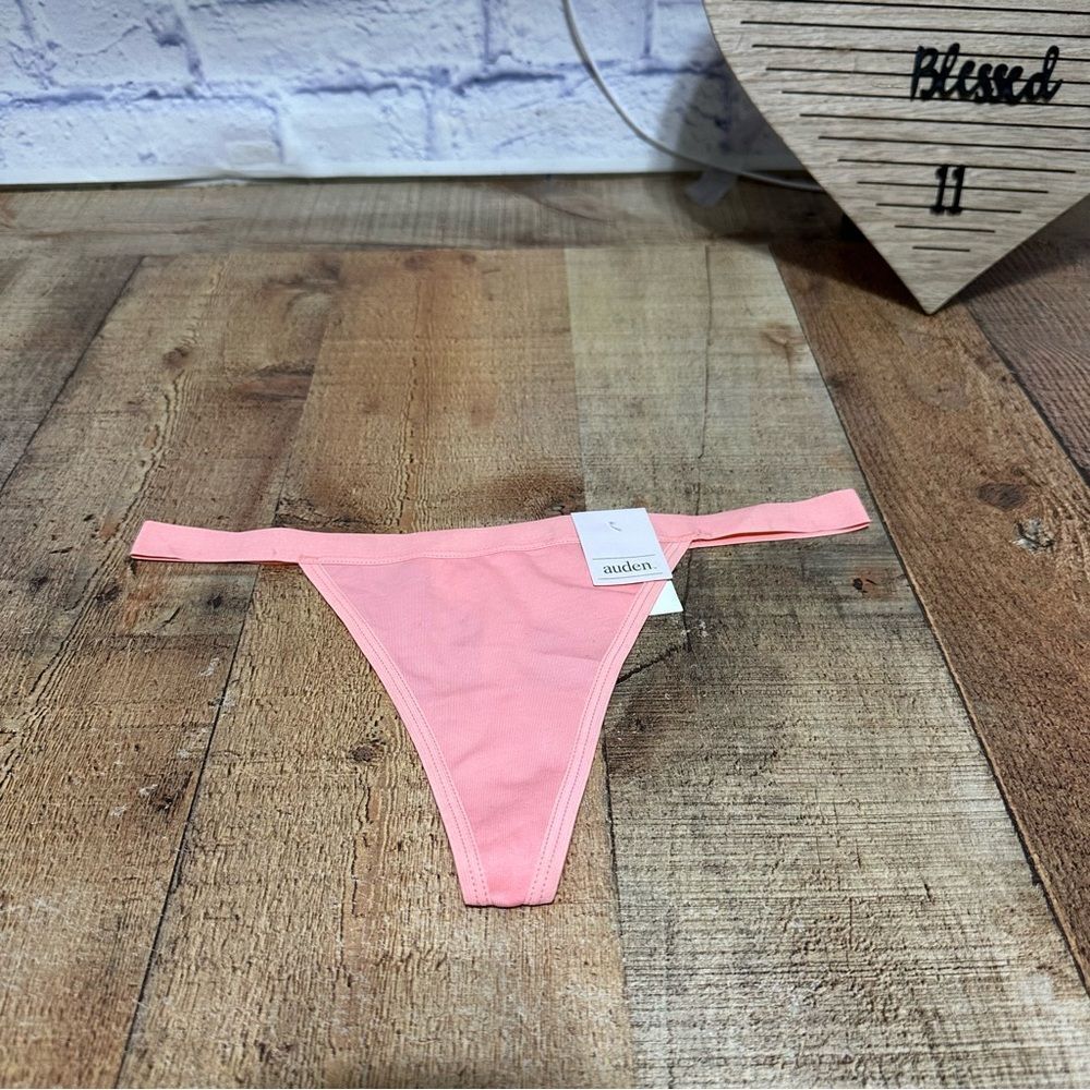 Nwt Auden coral thong